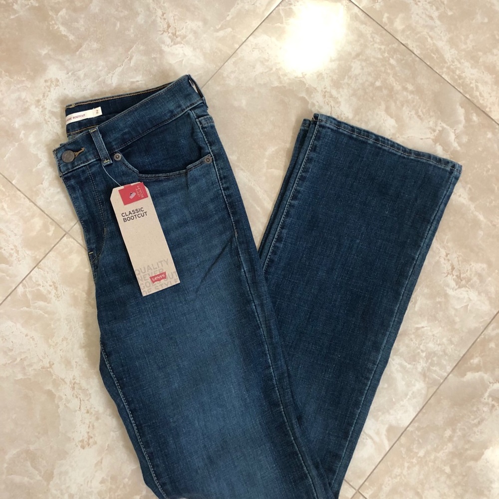LEVI’S | Mid-Rise Bootcut Jeans NWT